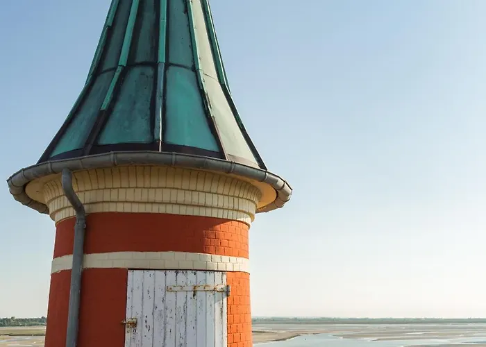 Отель Restaurant Les Tourelles Ле-Кротуа