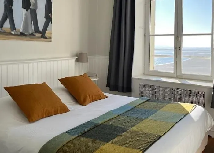 Restaurant Les Tourelles Ле-Кротуа