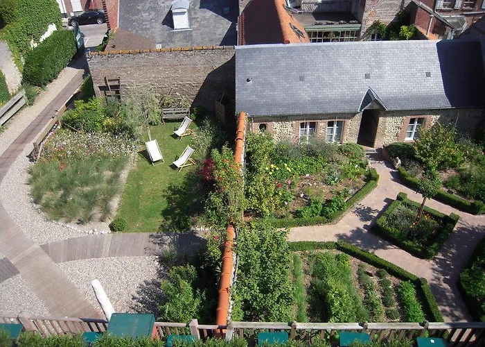 Hotel Restaurant Les Tourelles 3*